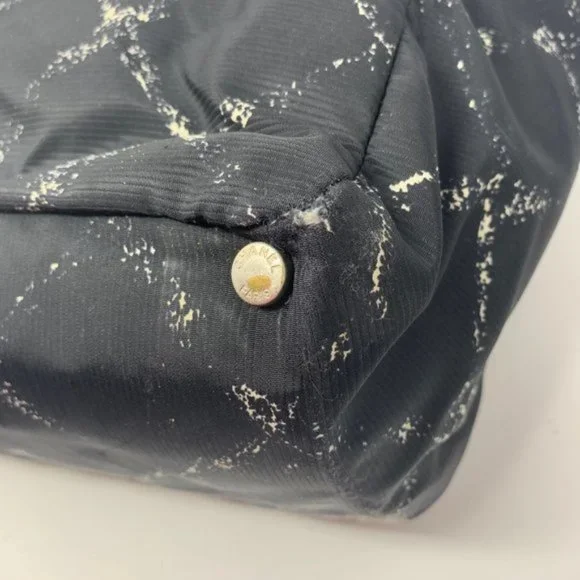 Authentic Chanel travel line tote - Picture 4 of 14